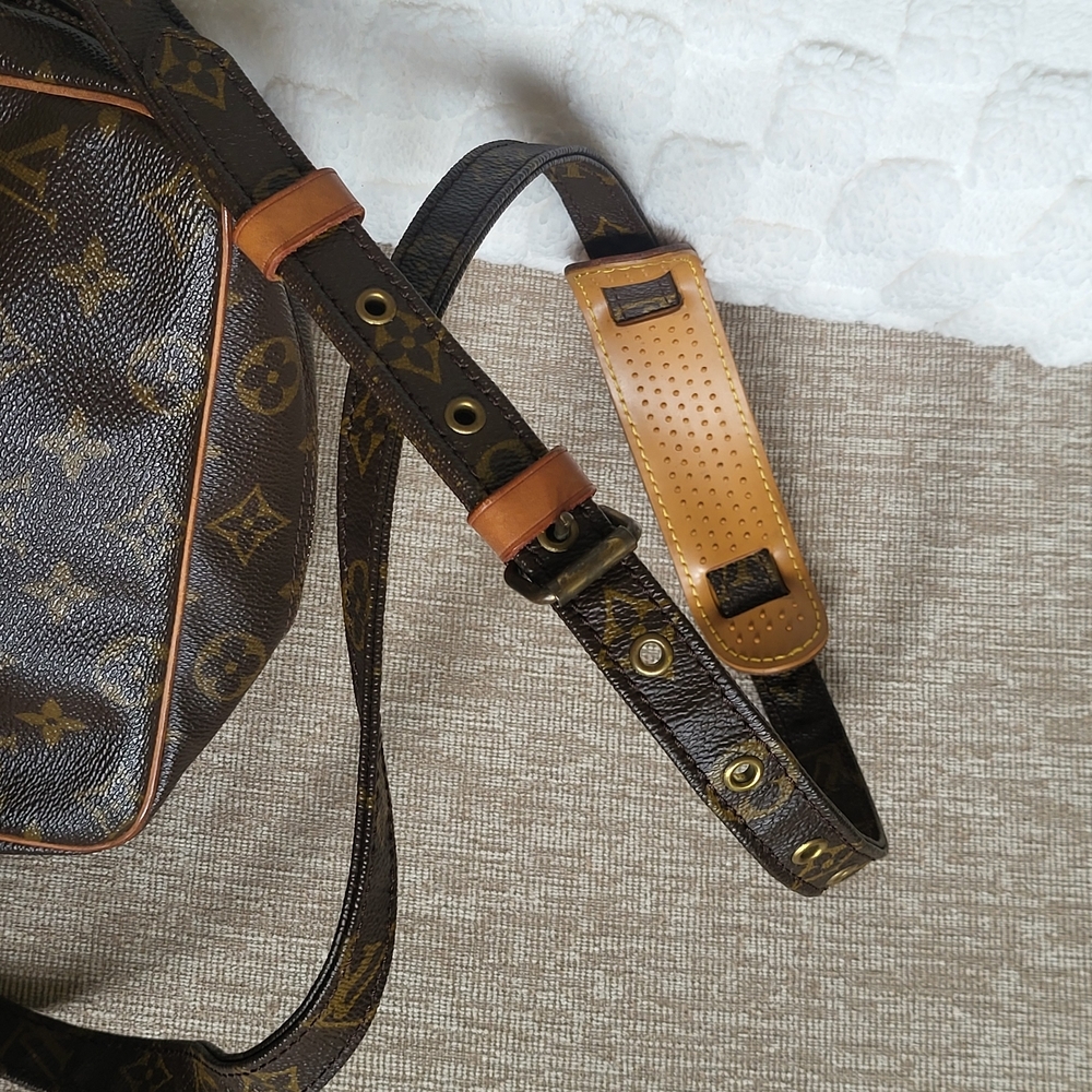 LOUIS VUITTON Shoulder Bag Danube GM Monogram, Authentic!! - Picture 6 of 16